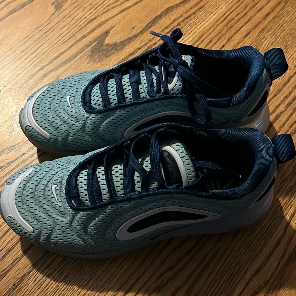 Nike Air Max size 5.5 GUC